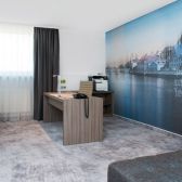 Arbeitsraum der Business-Suite im Atrium Hotel im Gewerbepark Foto Duschner