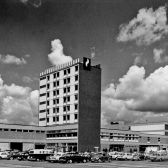 Das Donau-Einkaufszentrum nach der Premiere 1967